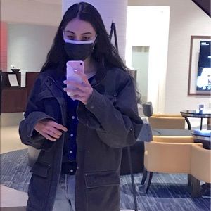 Meet your Posher, Taya